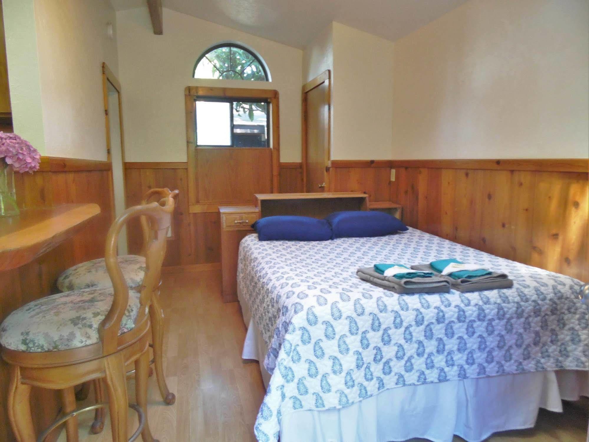 Riverlane Resort Guerneville Exterior photo