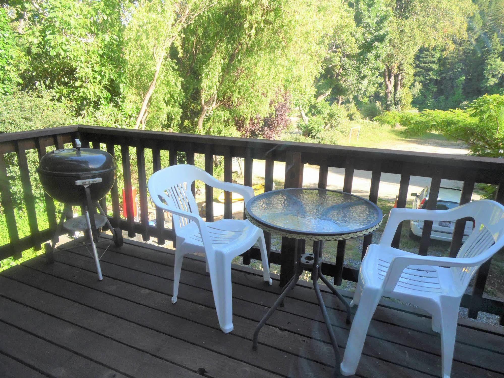 Riverlane Resort Guerneville Exterior photo